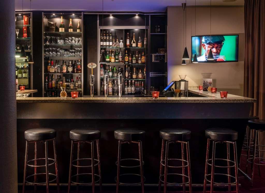 Essential By Dorint Essen Hotel Restaurant photo